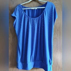 CATO Ladies Pullover Blouse. Size Large. Short Sleeves.